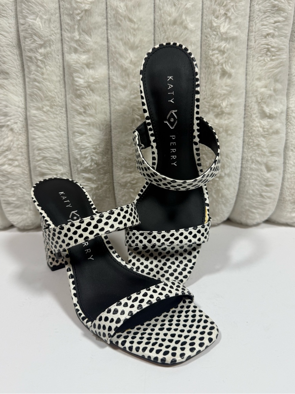 Katy Perry Collections Black & White Spotted Block Heel Sandals. Size 7 🔥